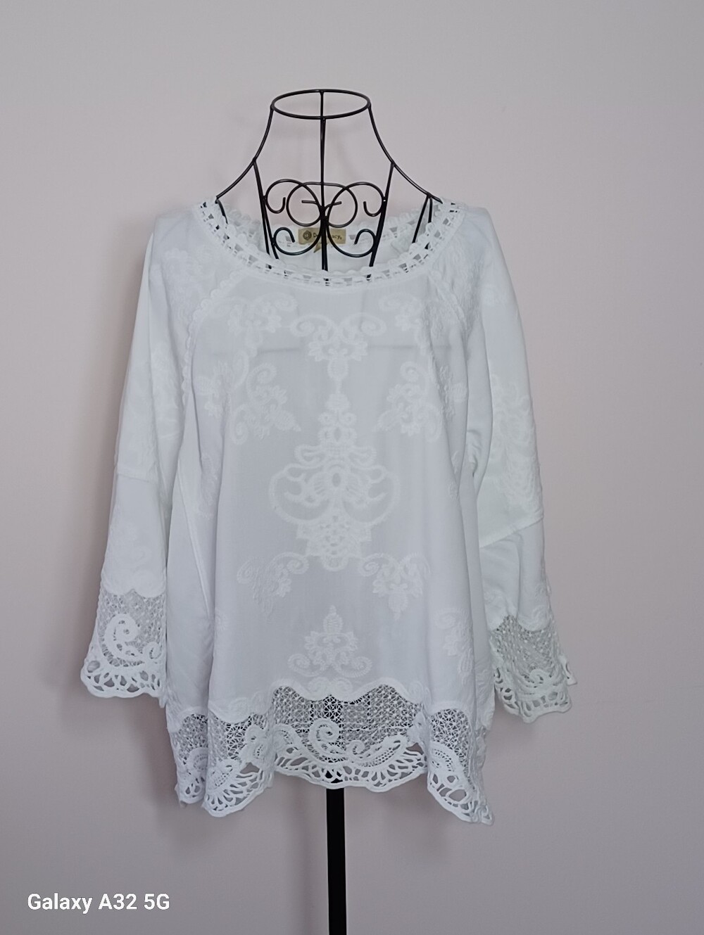 Democracy White Lace Crochet Embroidered Boho Blouse- Size XL